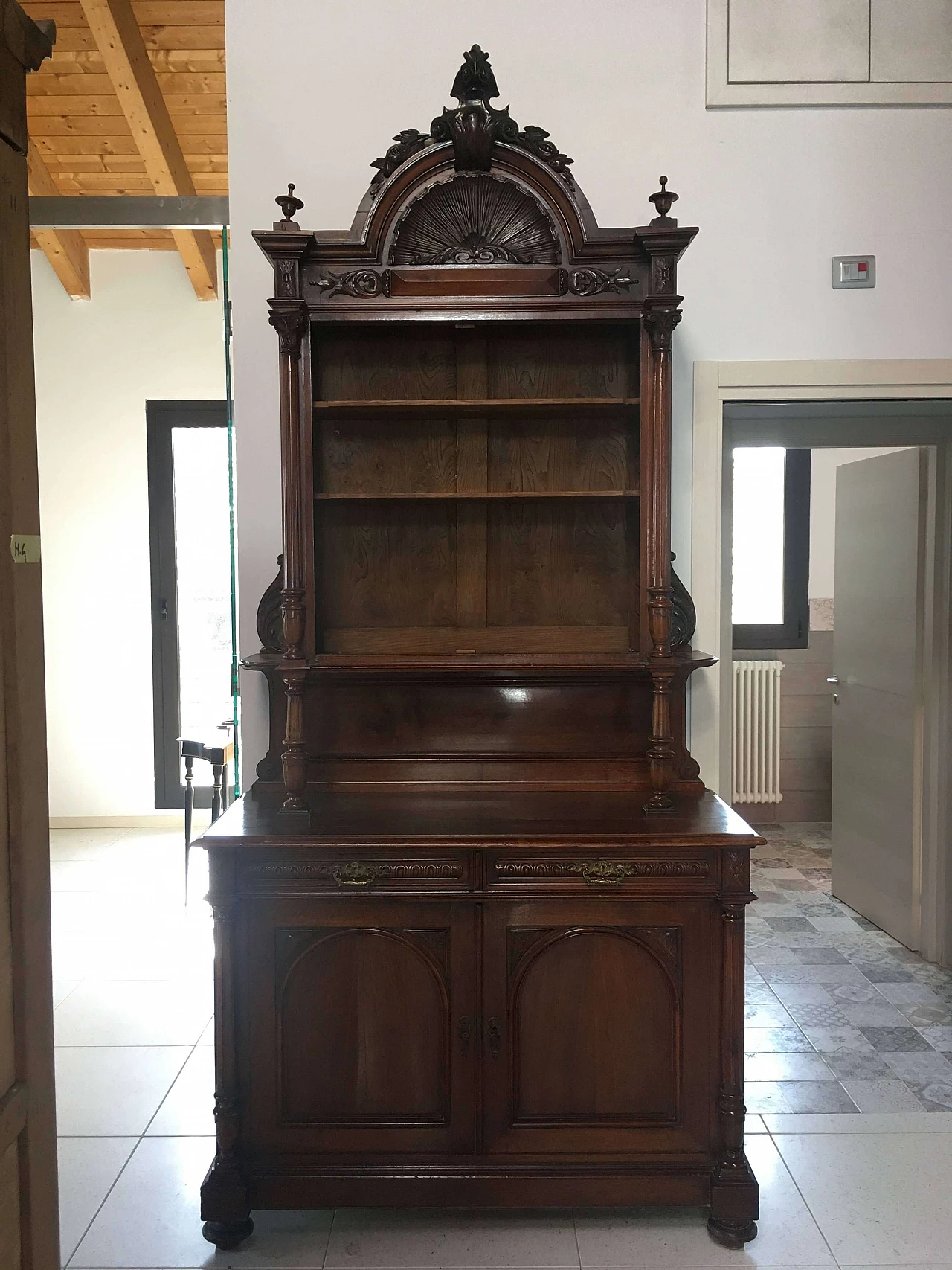 Art Nouveau sideboard in solid walnut, late 19th century 5