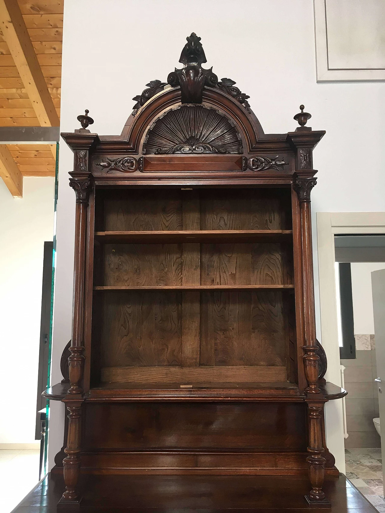 Art Nouveau sideboard in solid walnut, late 19th century 8