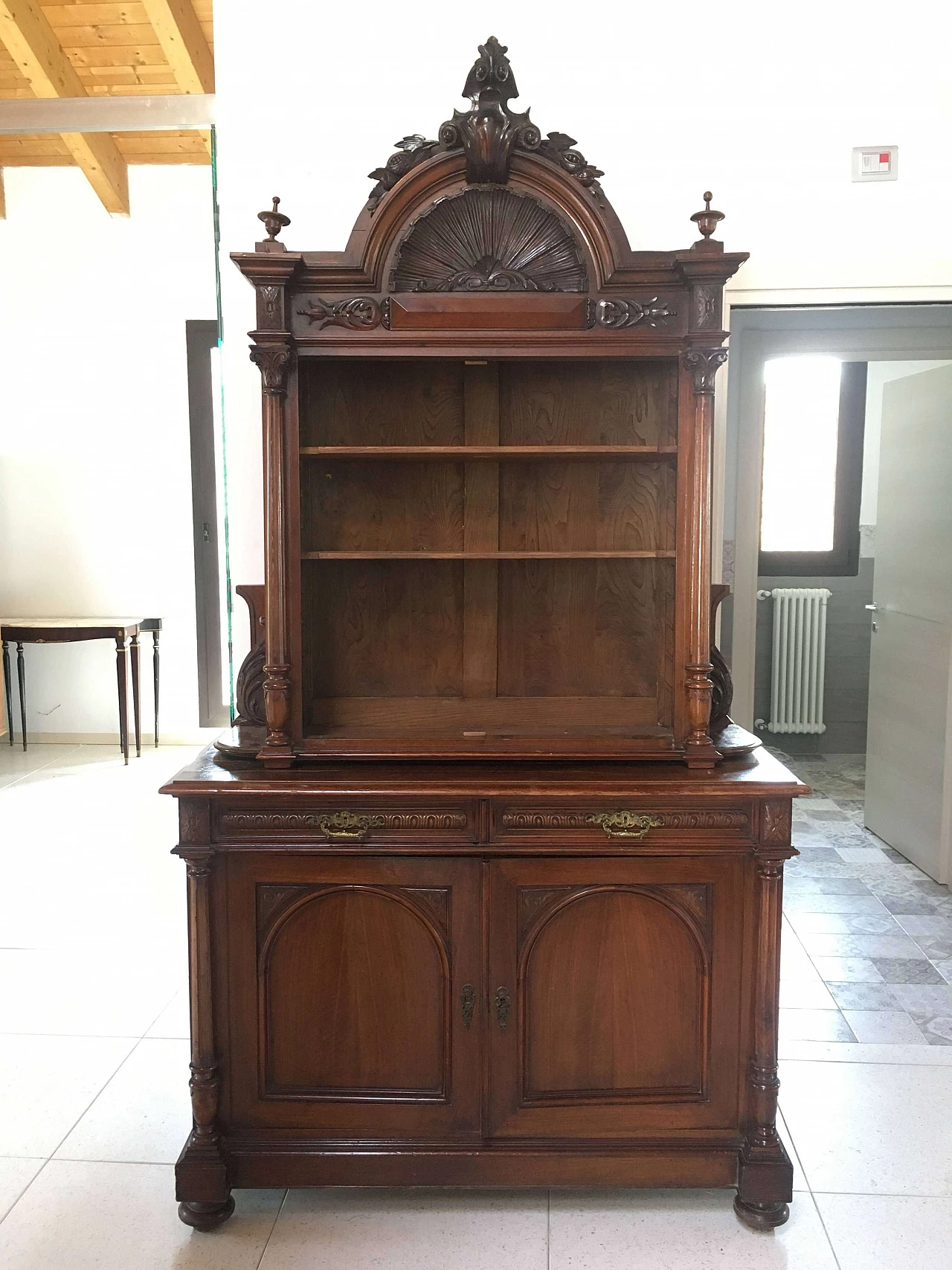 Credenza Liberty in noce massello, fine ‘800 10