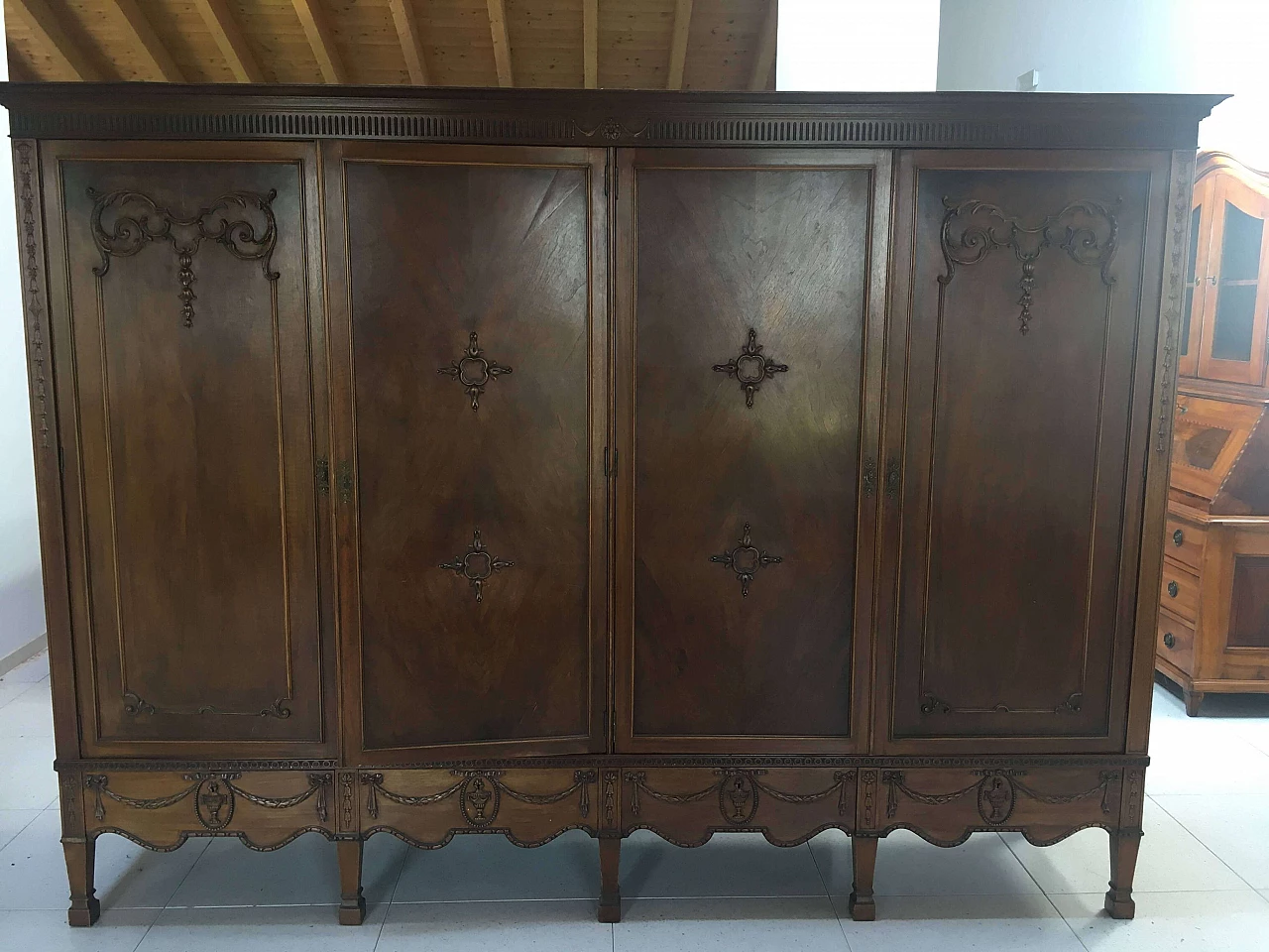 Louis XVI style wardrobe veneered in mahogany, late 19th century 6