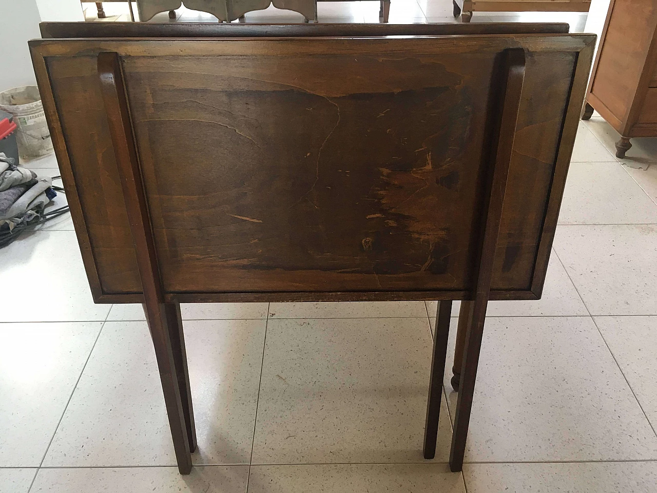 Directoire walnut extendable table with drawer, early 19th century 9