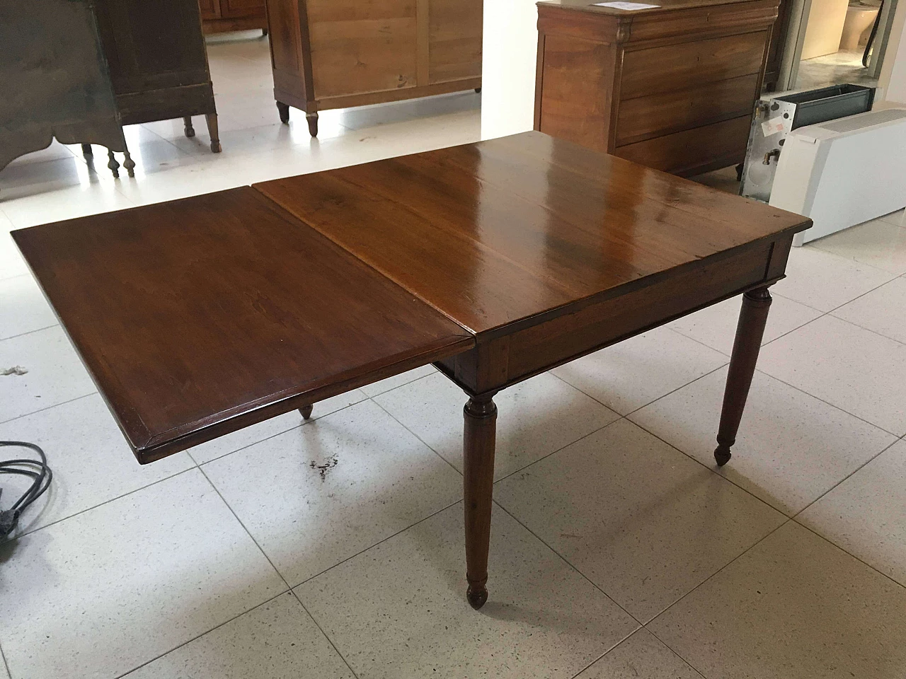 Directoire walnut extendable table with drawer, early 19th century 10