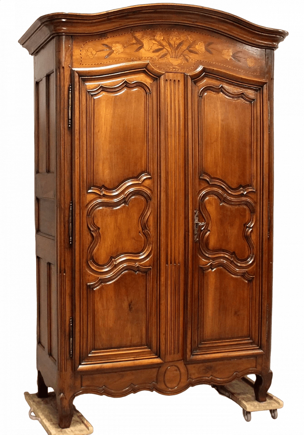 Louis XV wardrobe in inlaid walnut, 18th century 11