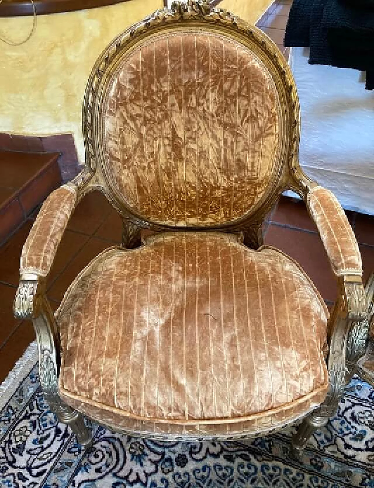 Sofa and pair of armchairs in gilded wood and velvet, 18th century 4