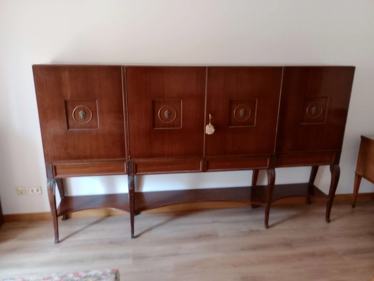 Grande credenza in mogano, con vano bar, di Fratelli Barni anni '50 1