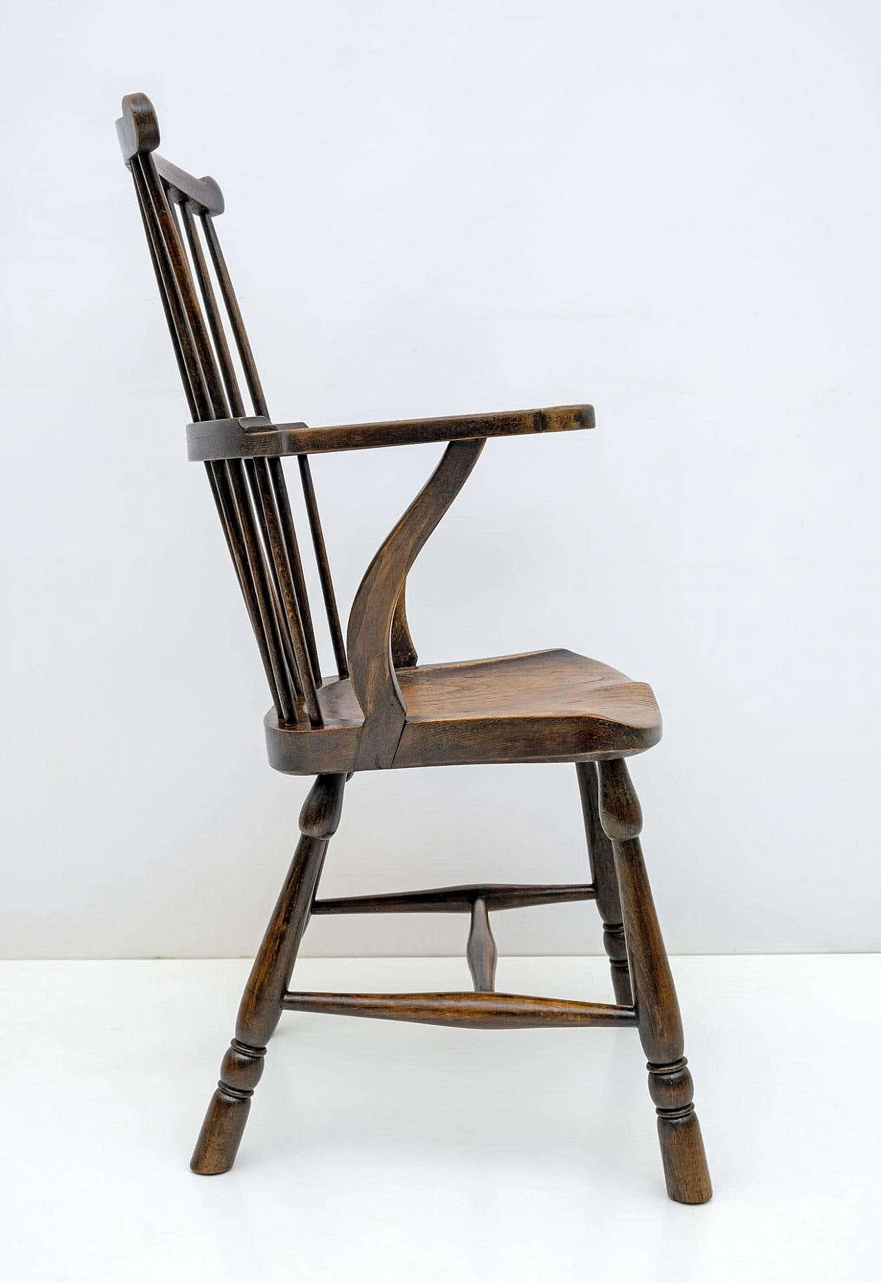 Windsor chair in ash and oak with comb back, 19th century 5