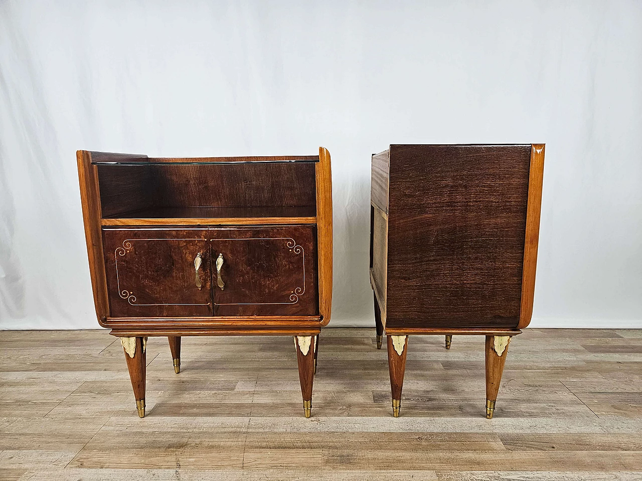 Pair of walnut and maple bedside tables with glass shelf, 1950s 4