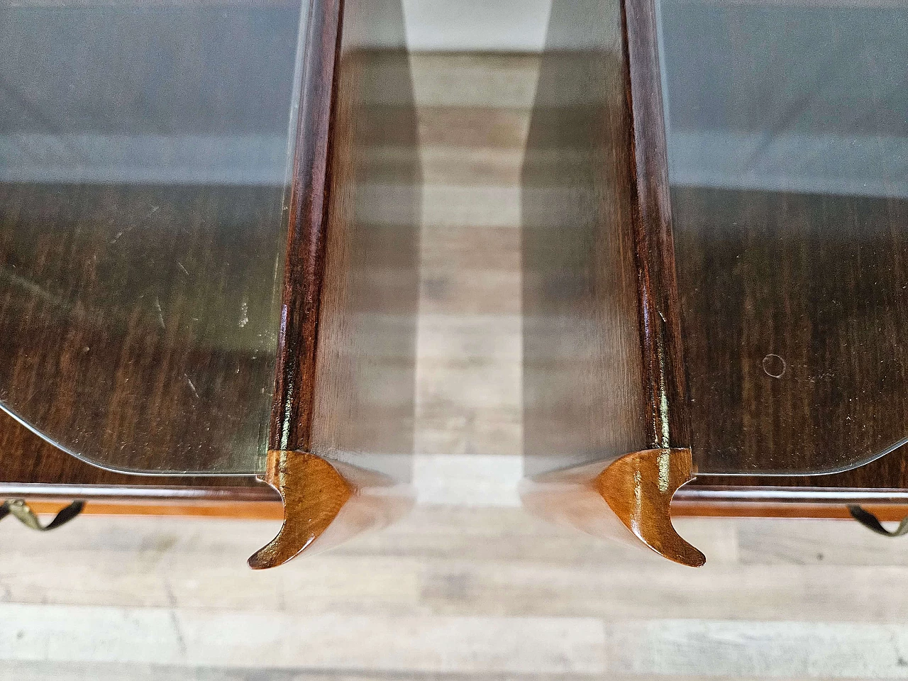 Pair of walnut and maple bedside tables with glass shelf, 1950s 16