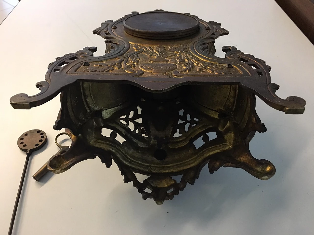 Baroque-style table clock in gilded and chiselled bronze, 1950s 3