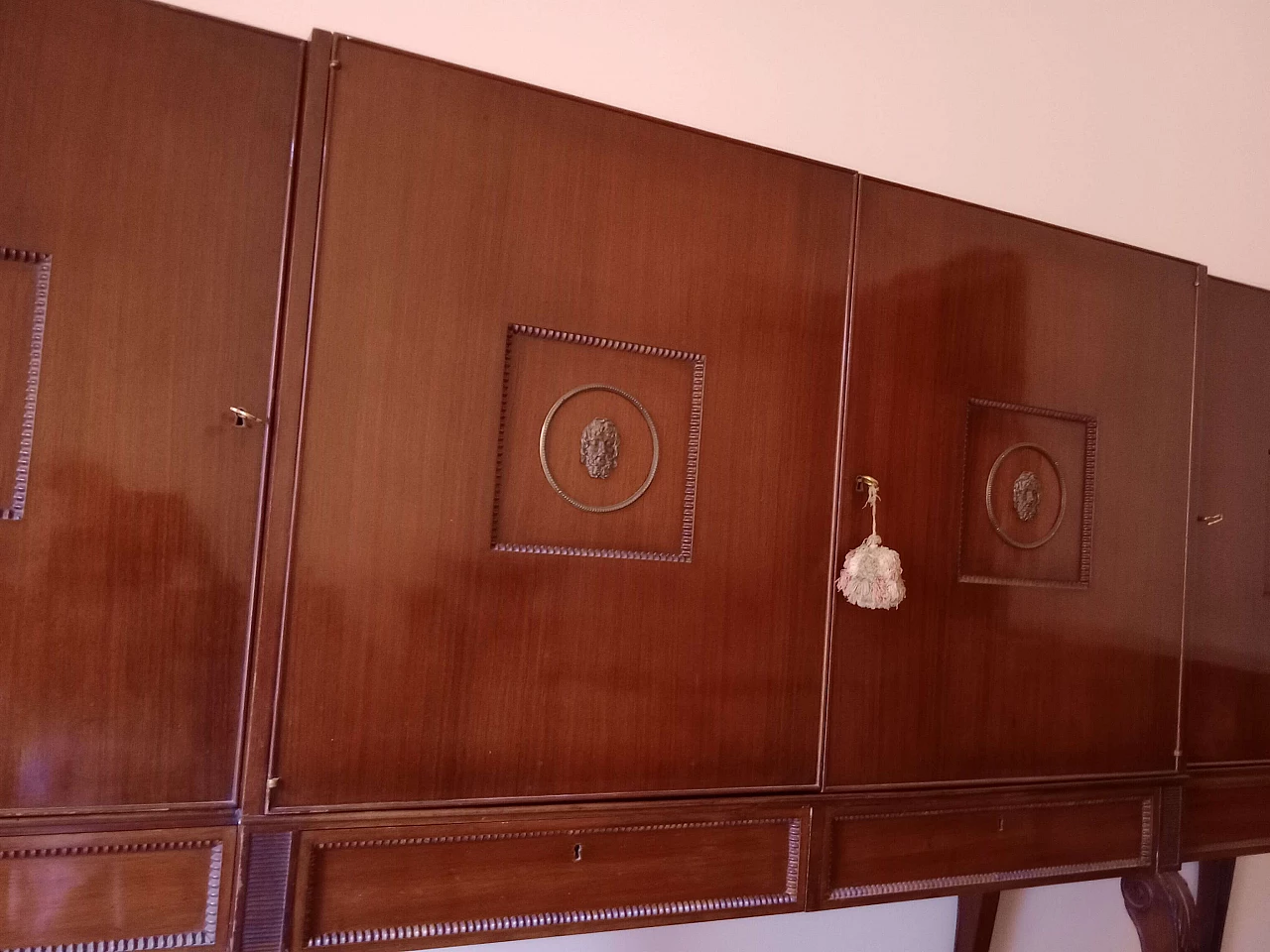 Grande credenza in mogano, con vano bar, di Fratelli Barni anni '50 22