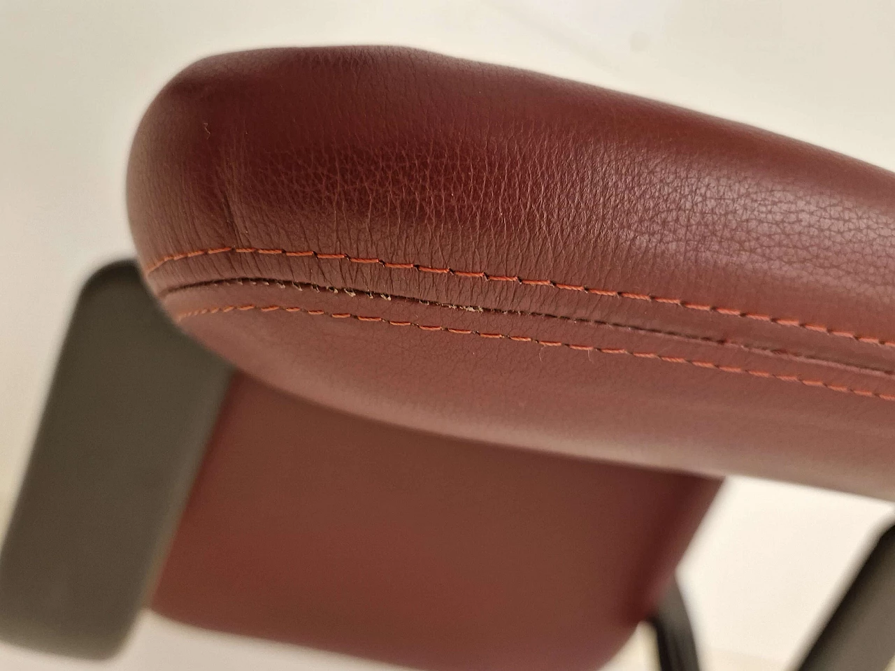 Bull-Dog leather office chair by Dale Fahnstrom and Michael McCoy for Knoll, 1990s 8