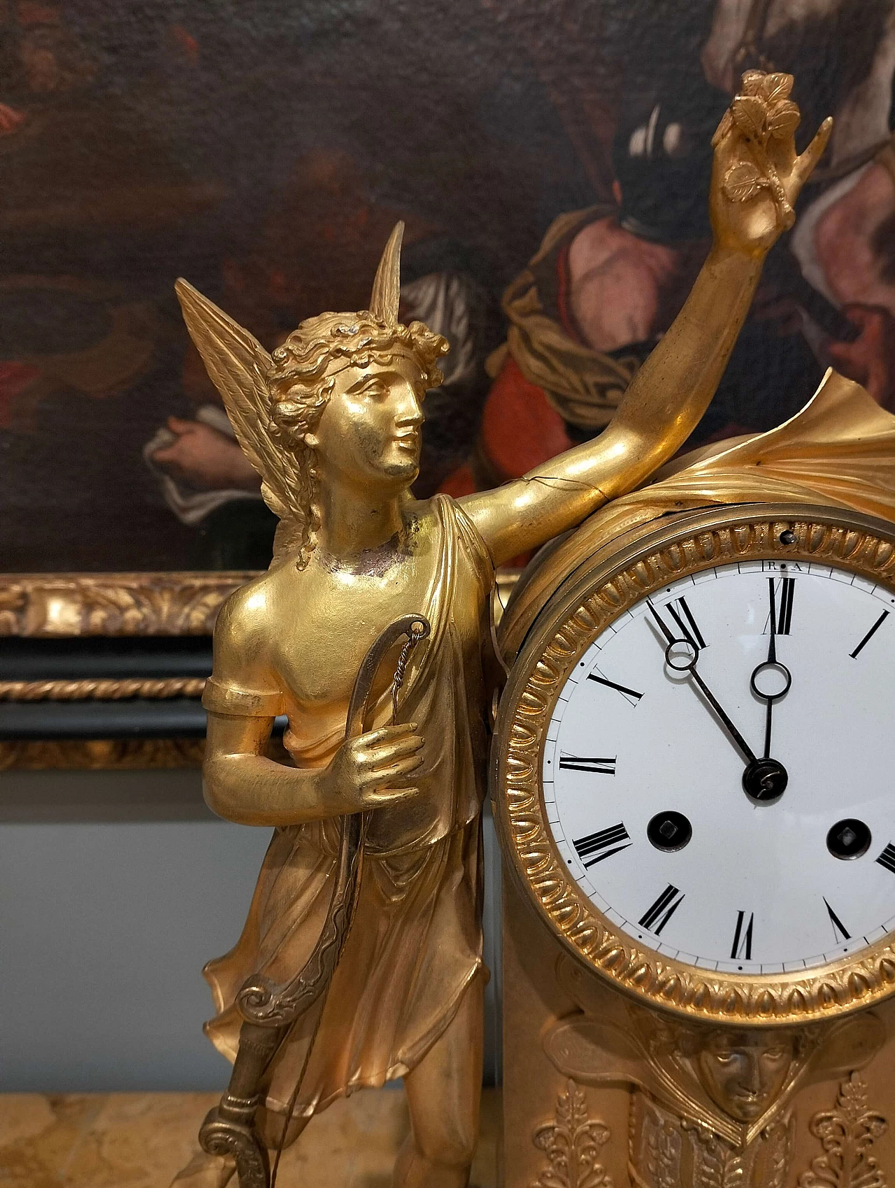 Gilt bronze Empire clock with winged figure, 19th century 3