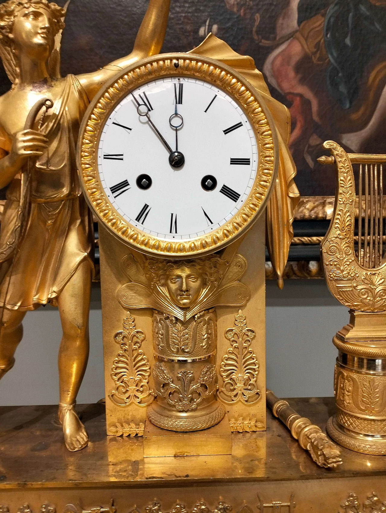 Gilt bronze Empire clock with winged figure, 19th century 4