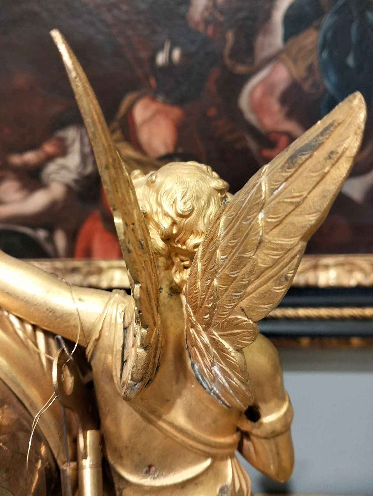 Gilt bronze Empire clock with winged figure, 19th century 20