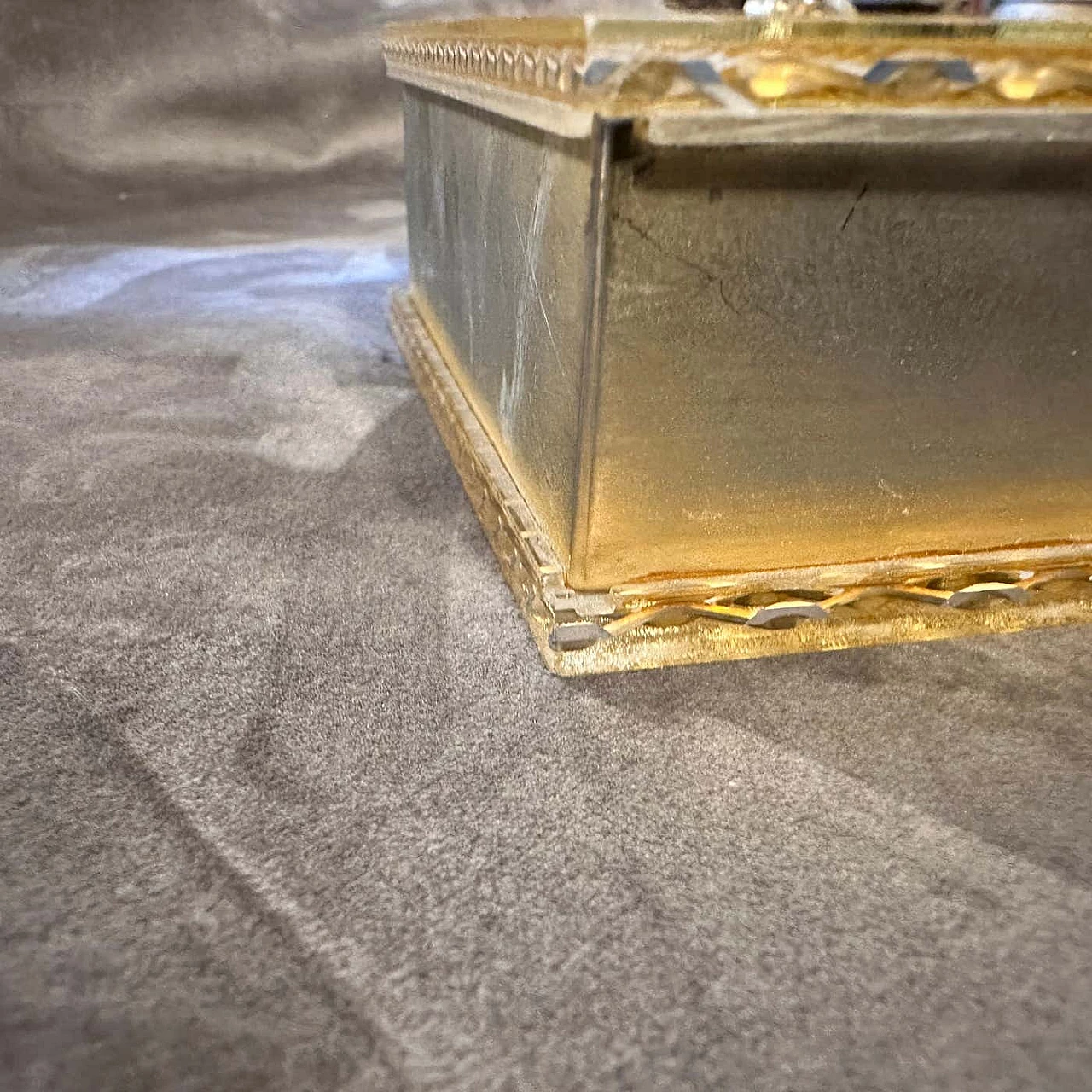 Brass and plexiglass jewellery box in Christian Dior style, 1980s 11