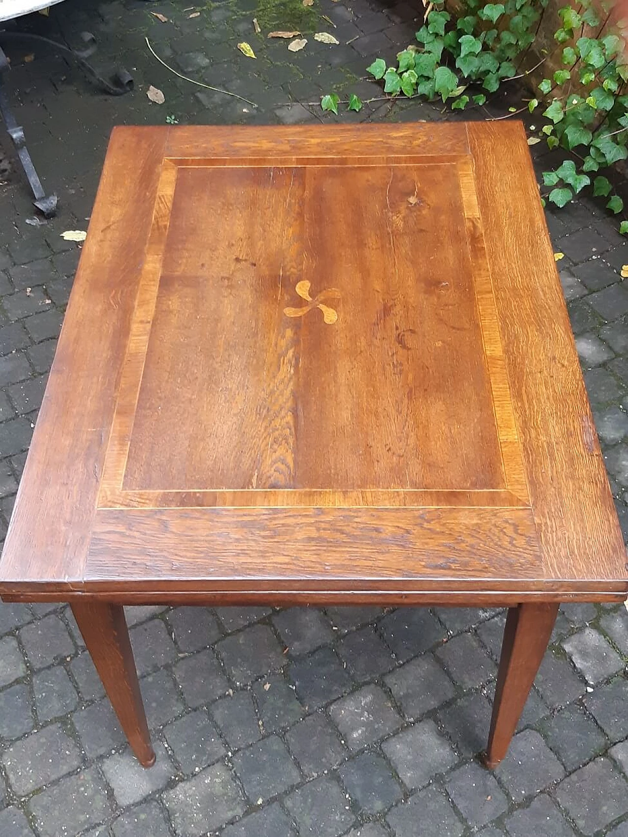 Extending pull-out table in inlaid oak, 19th century 4