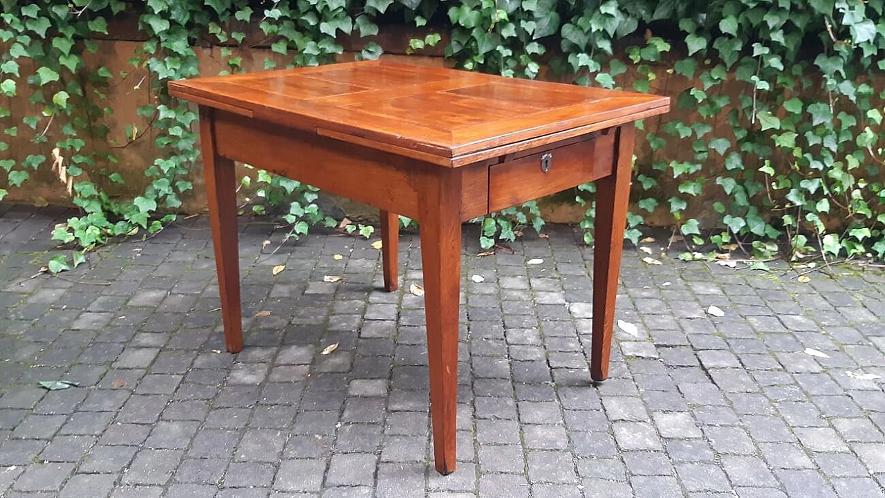 Extending walnut and oak table, second half of the 19th century 2