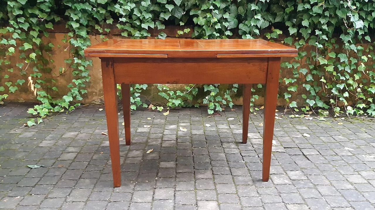 Extending walnut and oak table, second half of the 19th century 3