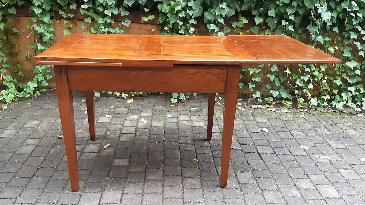 Extending walnut and oak table, second half of the 19th century 8