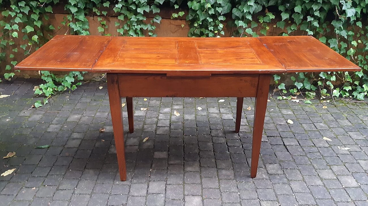 Extending walnut and oak table, second half of the 19th century 9