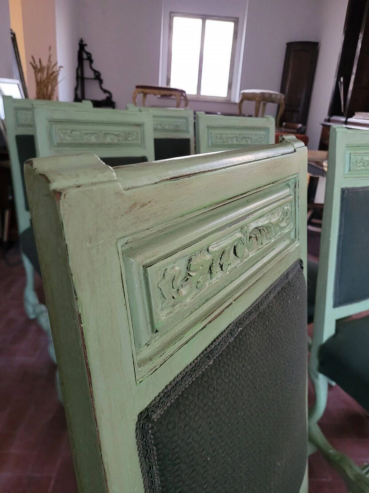 6 Green lacquered chairs in 18th-century style, early 20th century 13