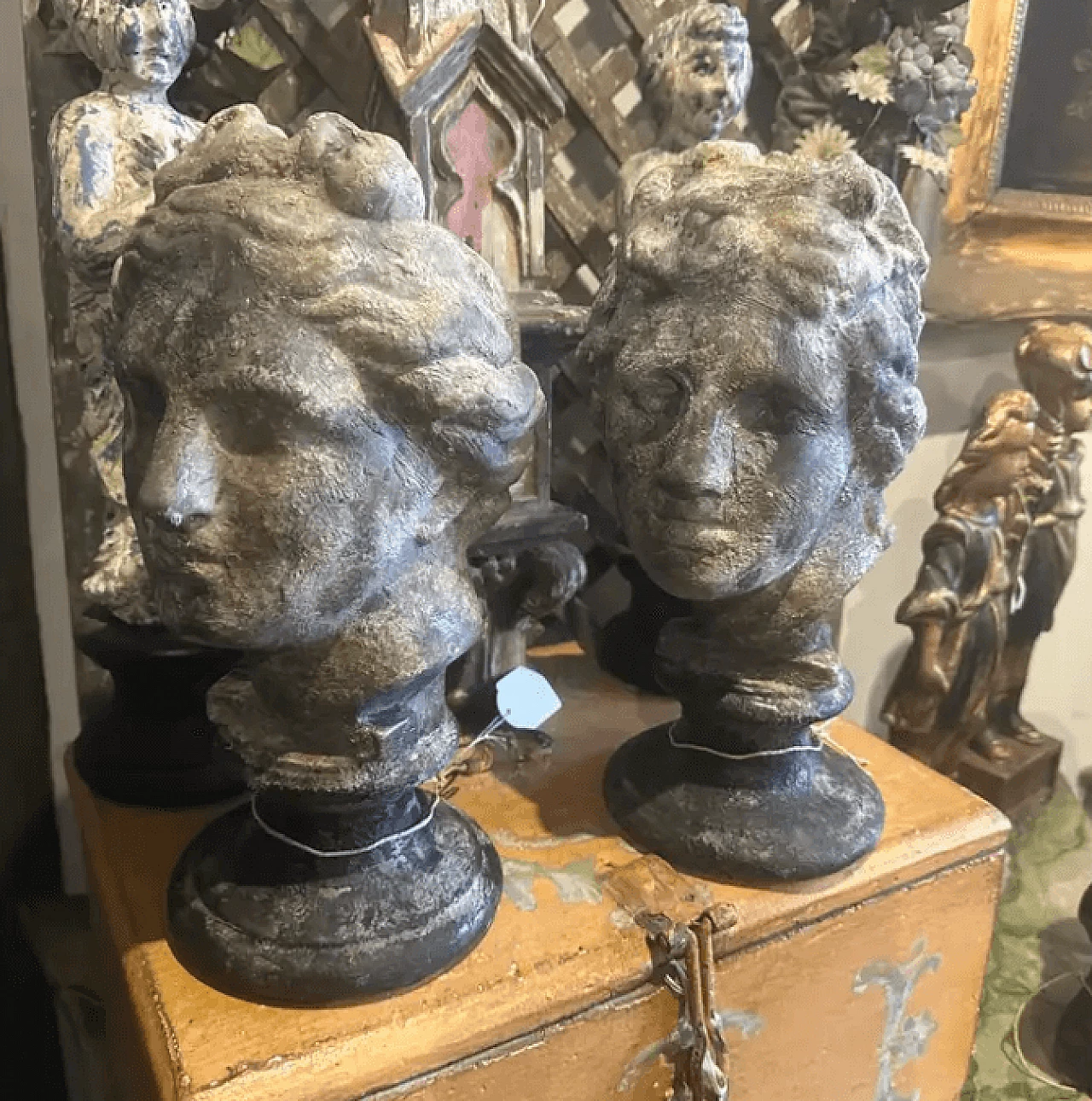 Pair of plaster sculptures depicting Apollo and Venus de' Medici, 1950s 2