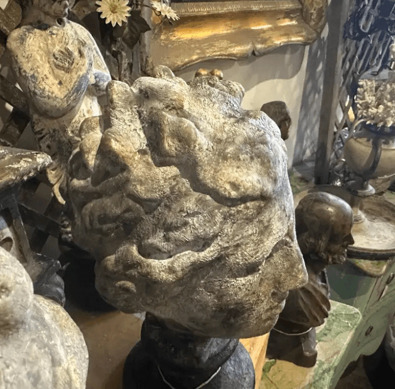 Pair of plaster sculptures depicting Apollo and Venus de' Medici, 1950s 6