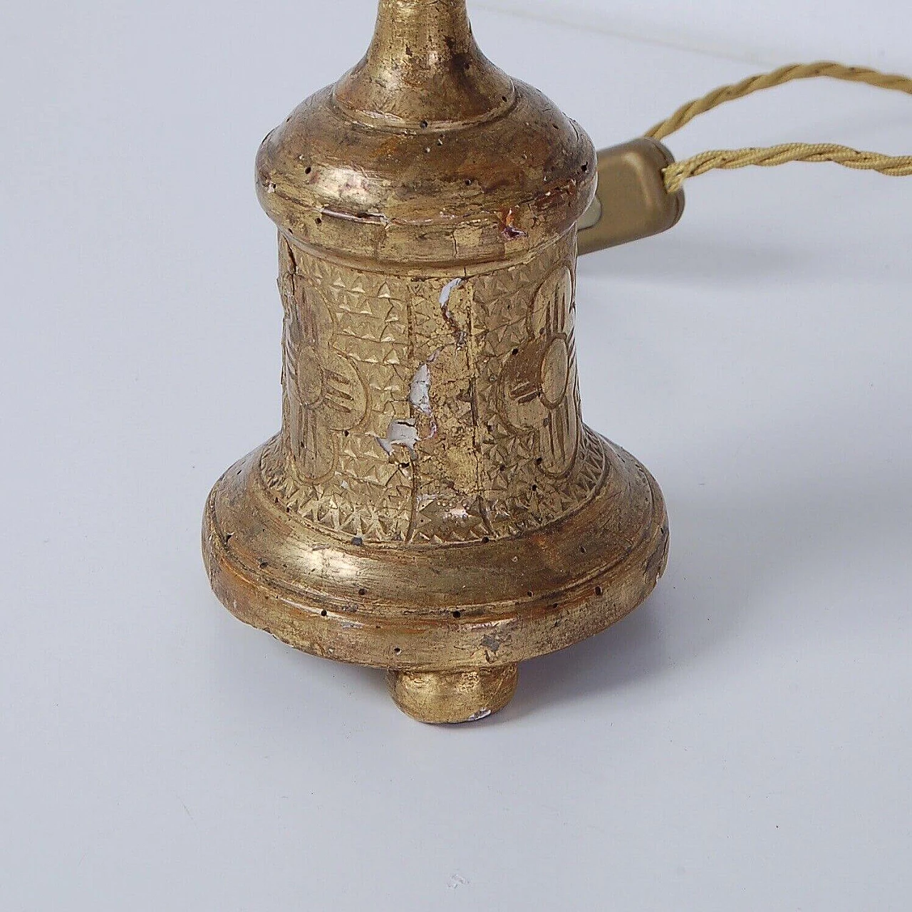 Pair of table lamps with a 19th-century wooden candelabra base decorated with gold leaf 8