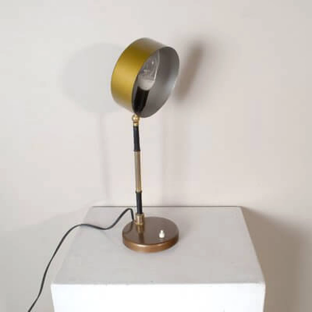 Chromed metal and brass ruby table lamp in the style of Oscar Torlasco, 1960s 3