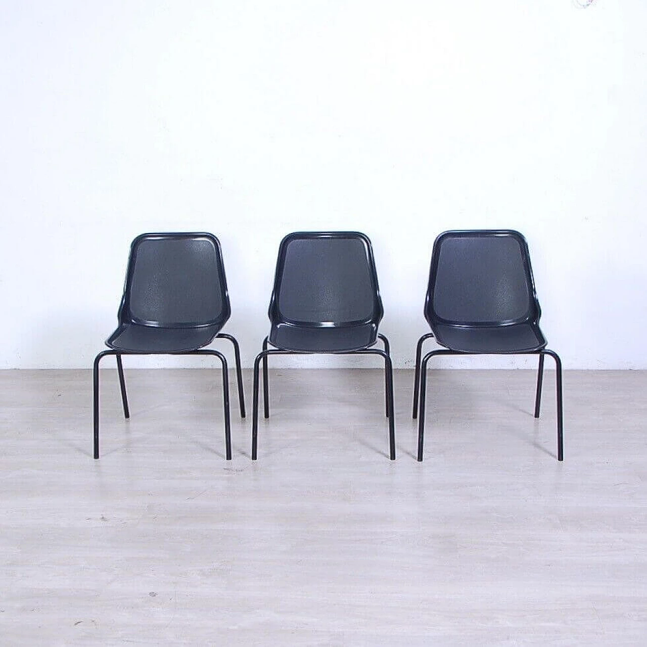 6 Black iron MIM chairs, 1960s 9