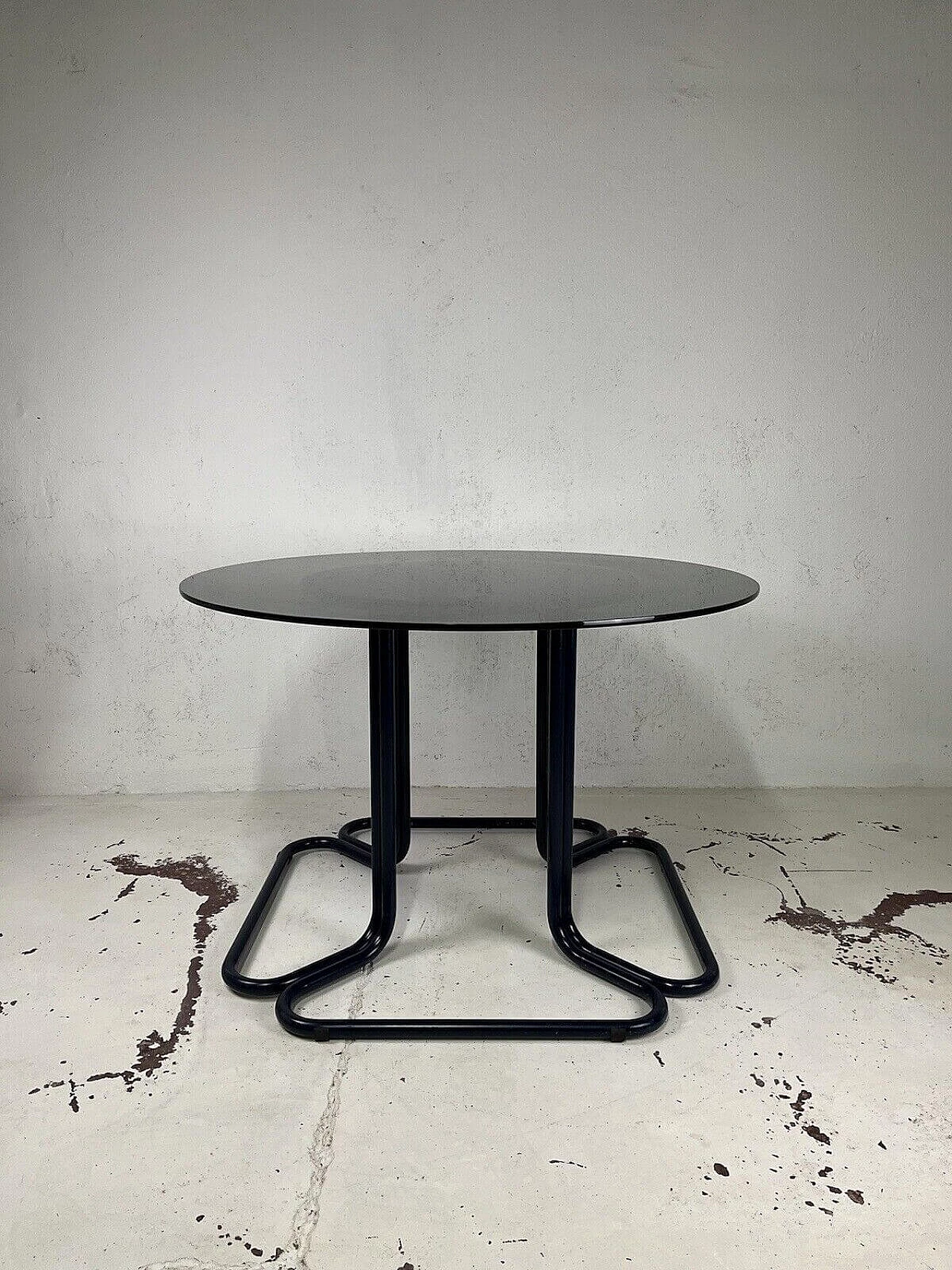 Painted metal Quadrifoglio table attributable to Giotto Stoppino, 1970s 1