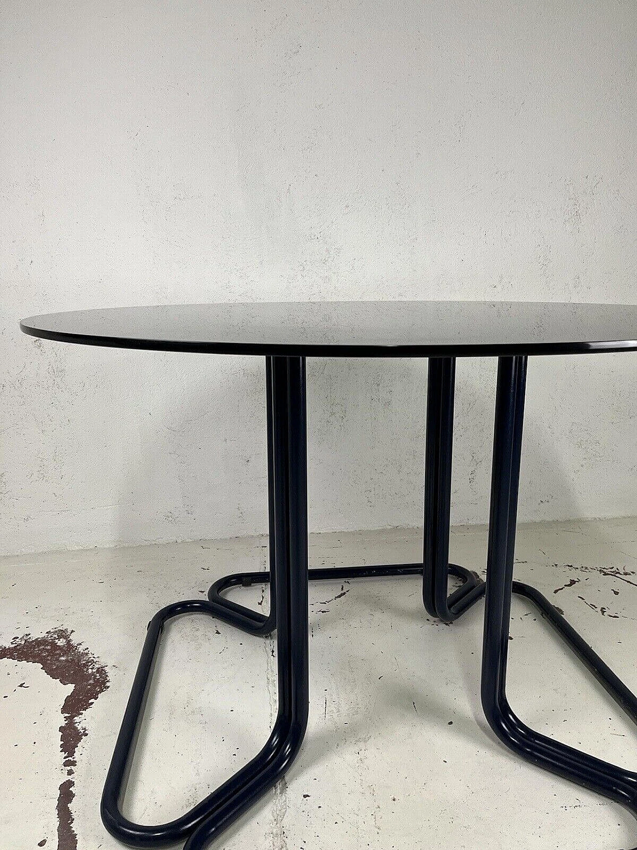 Painted metal Quadrifoglio table attributable to Giotto Stoppino, 1970s 11