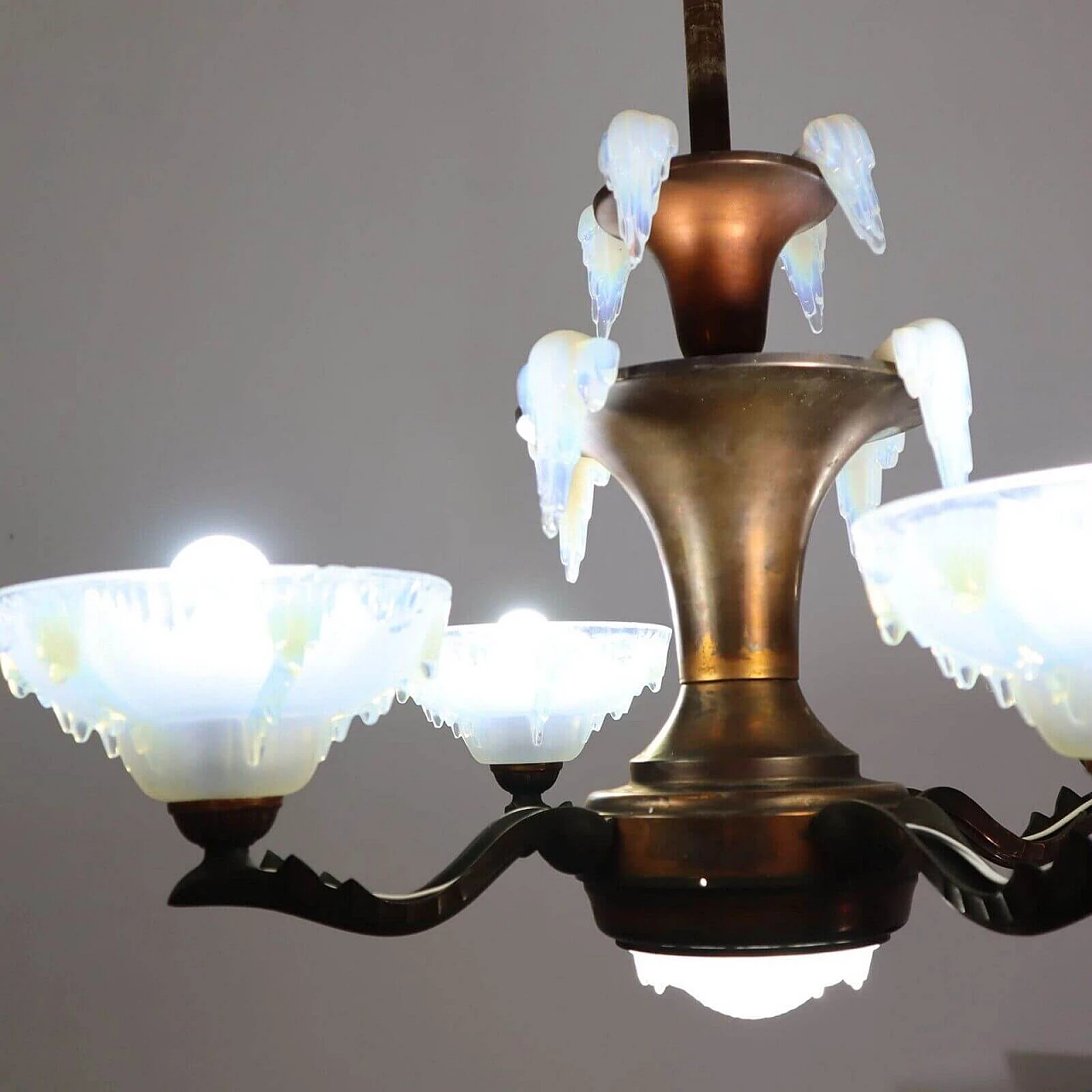 Lampadario Art Deco a cinque luci in ottone di Ezan France, anni '30 4