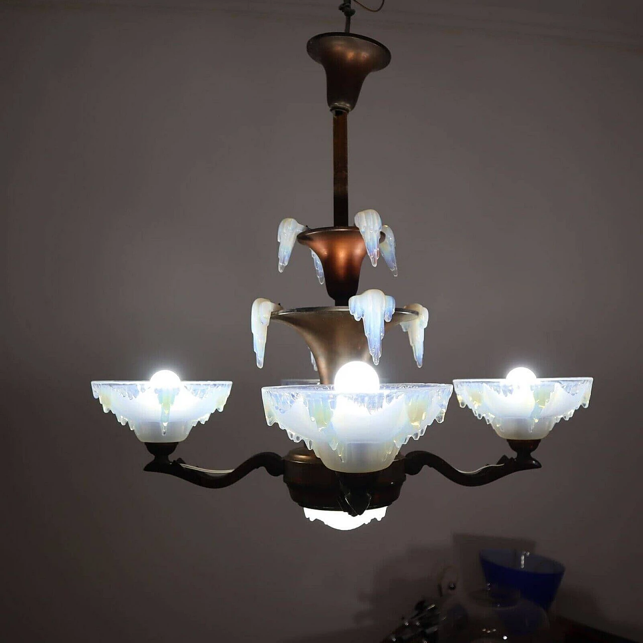 Lampadario Art Deco a cinque luci in ottone di Ezan France, anni '30 6