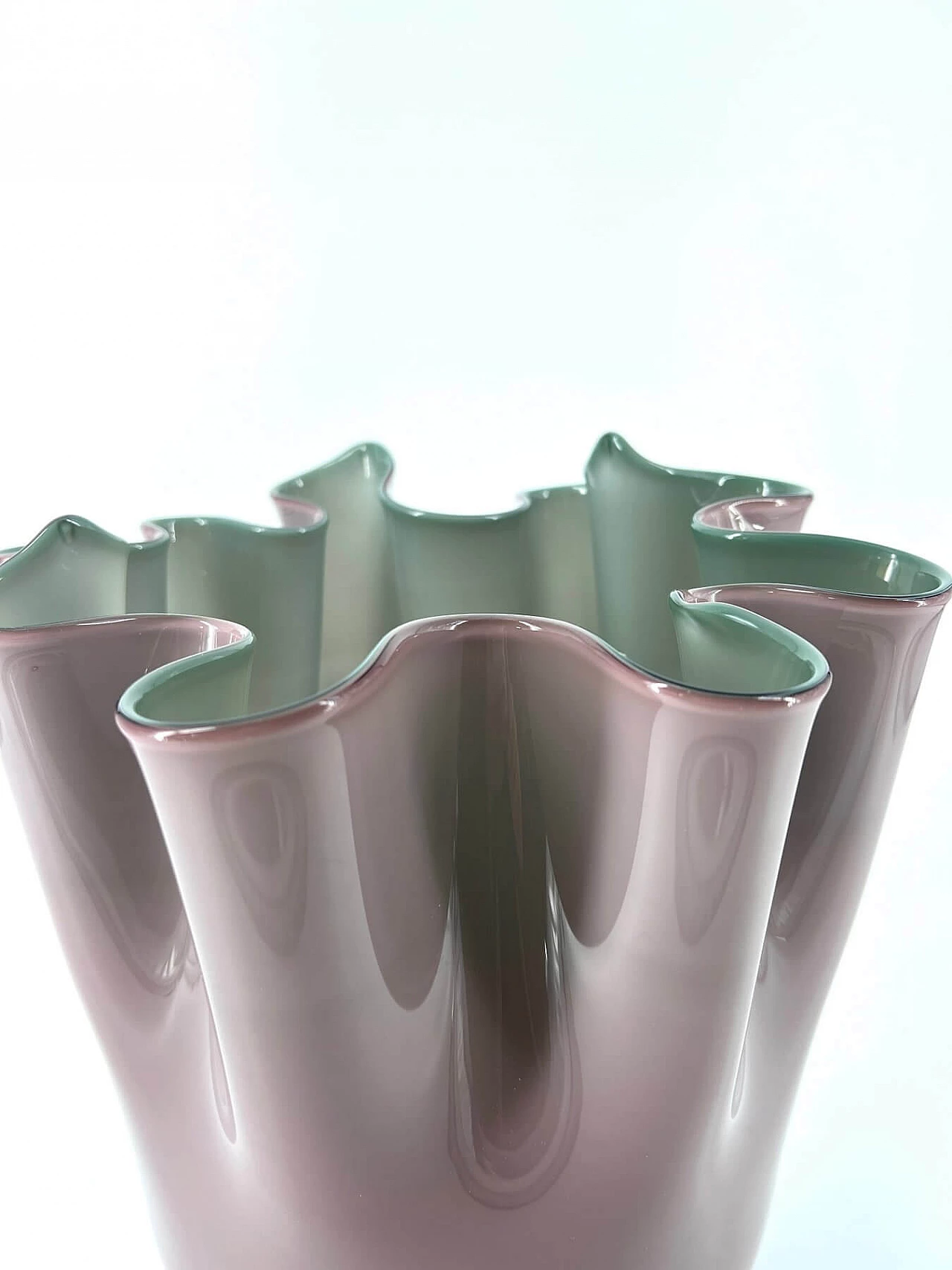 Murano glass handkerchief vase 1