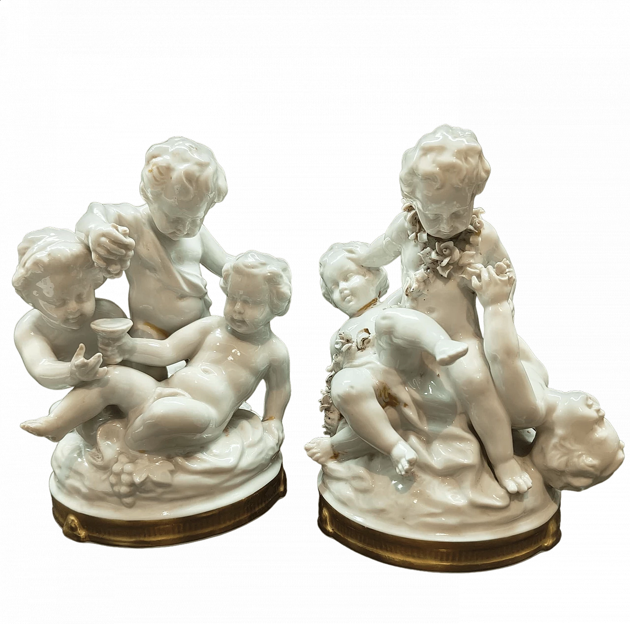 Groups of cupids, pair of Capodimonte porcelain sculptures, 1950s 10