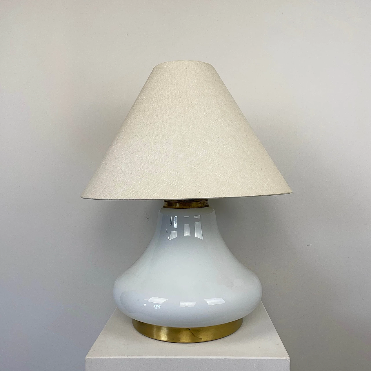 Shiny opaline glass and brass table lamp, 1970s 1