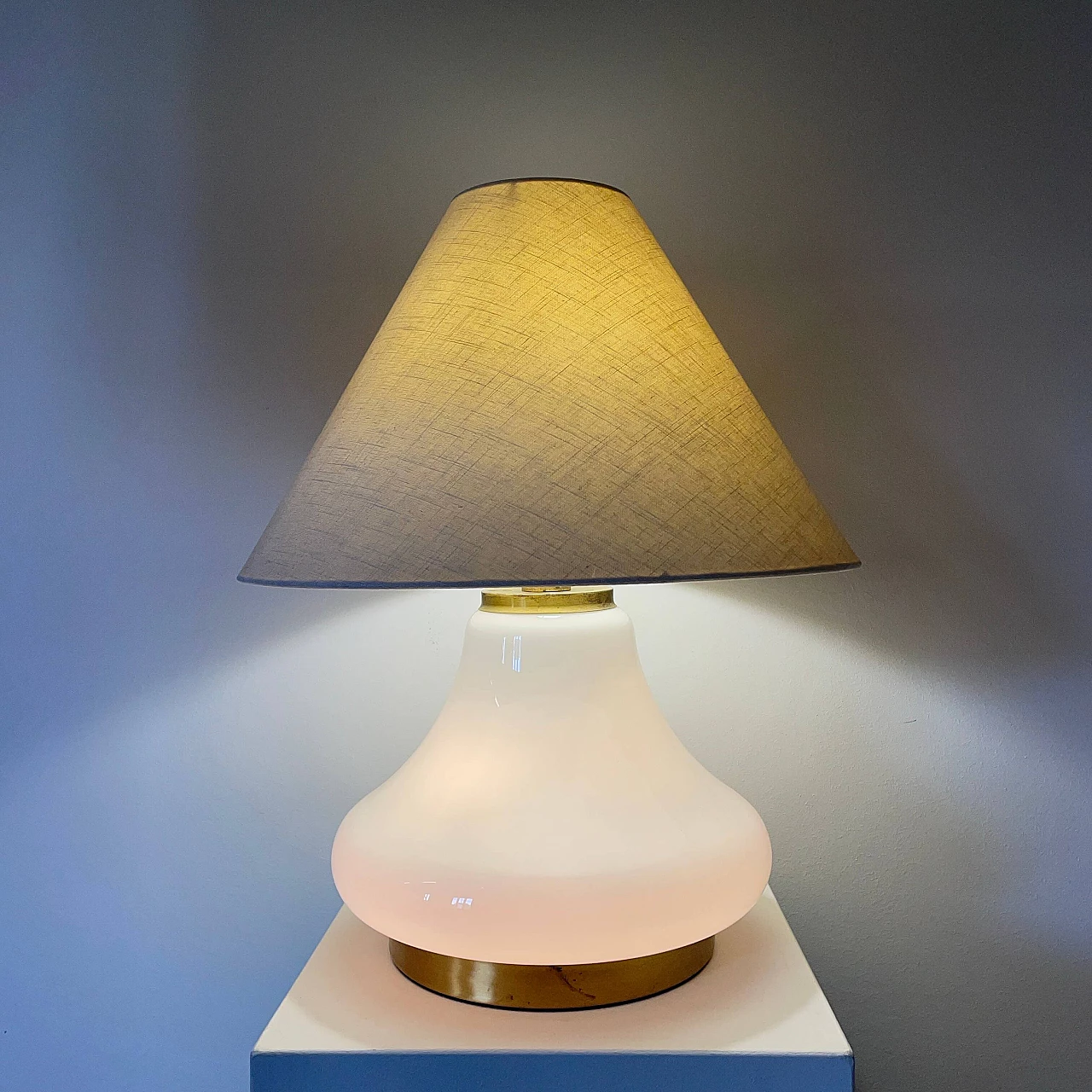 Shiny opaline glass and brass table lamp, 1970s 3