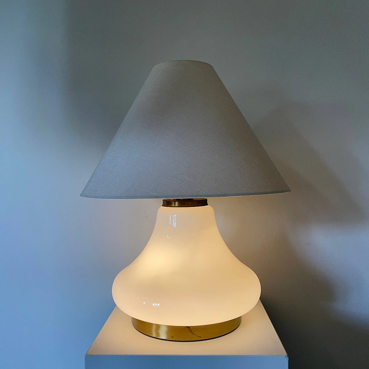 Shiny opaline glass and brass table lamp, 1970s 4