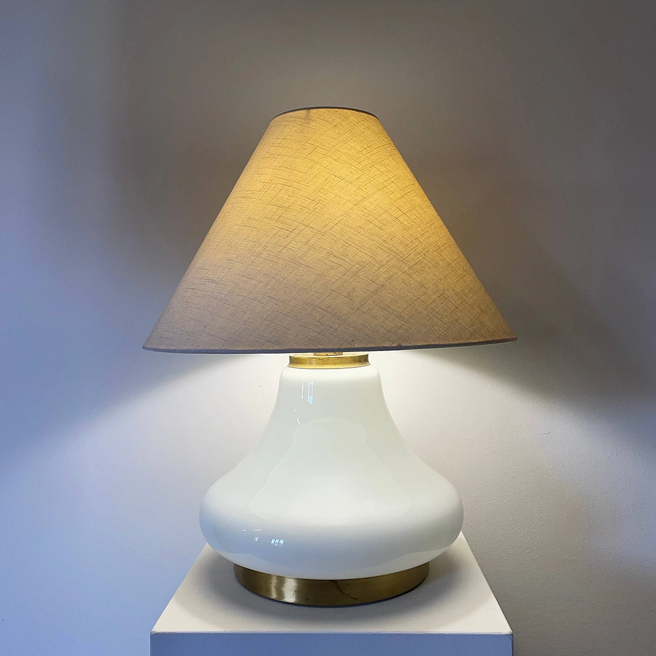 Shiny opaline glass and brass table lamp, 1970s 5