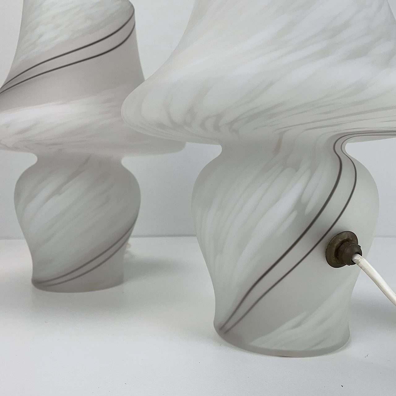 Pair of Murano glass mushroom table lamps, 1970s 4