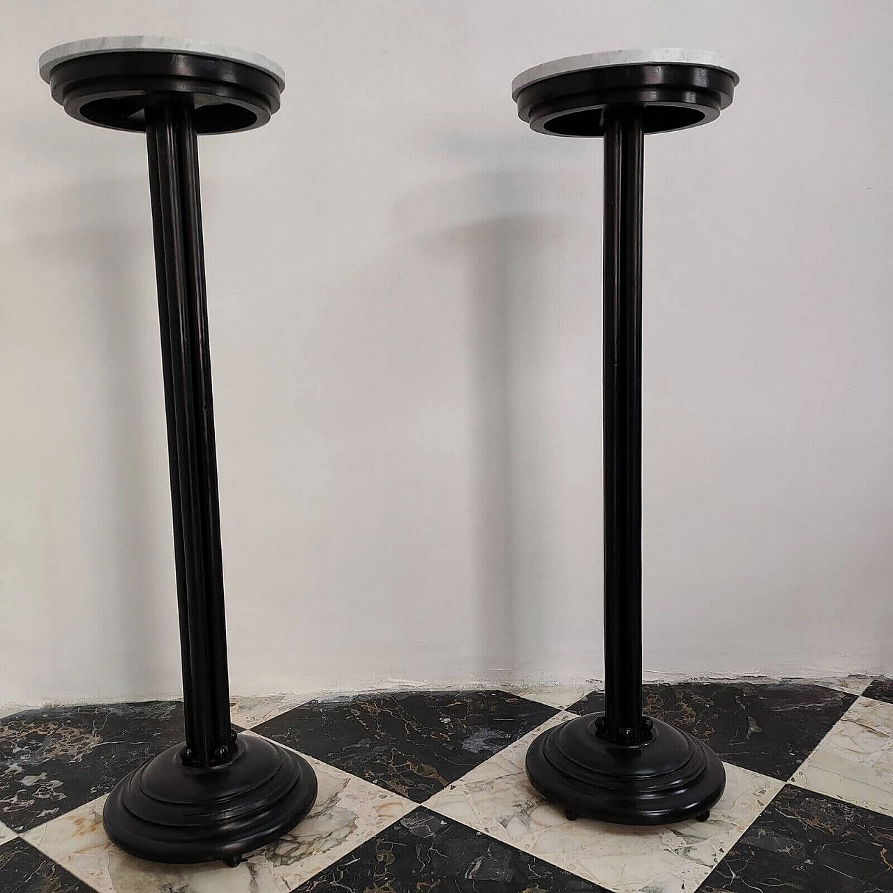 Pair of Art Deco ebonized wood and marble columns, 1930s 3