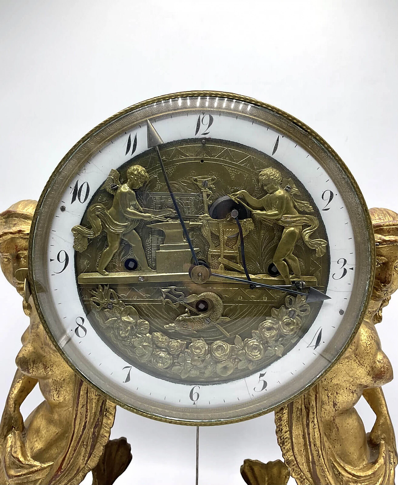 Wood and gilded bronze pendulum mantel clock, early 19th century 6