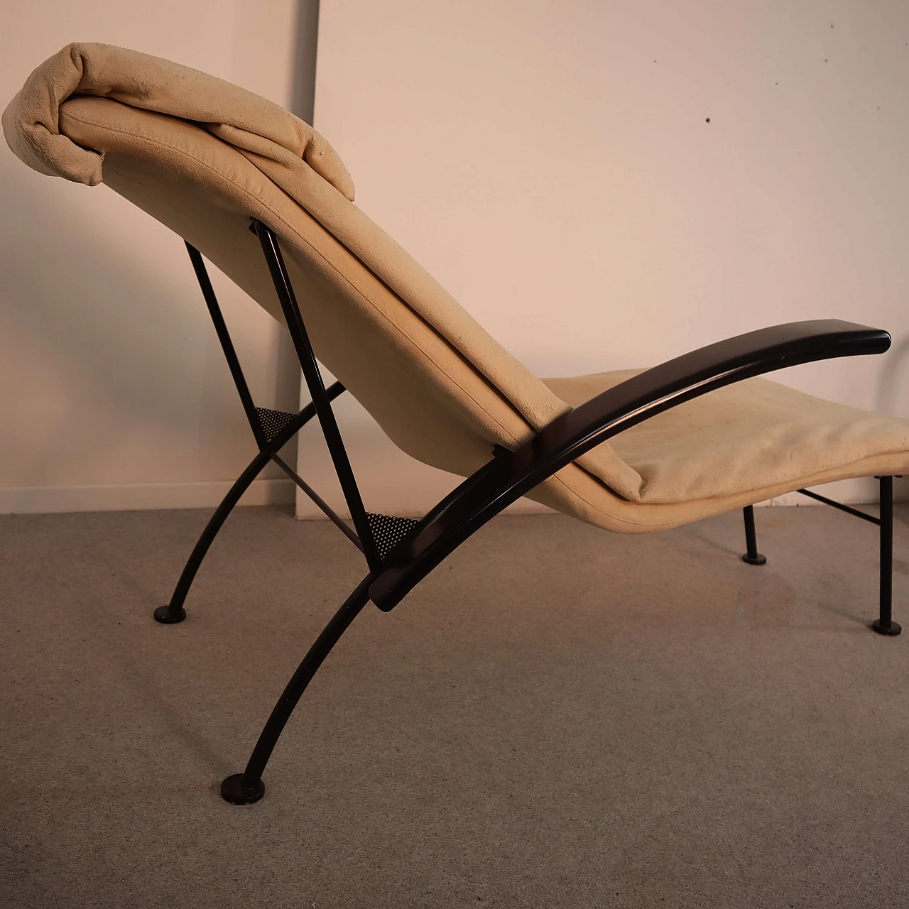 Chaise longue in alcantara e metallo, anni '80 3