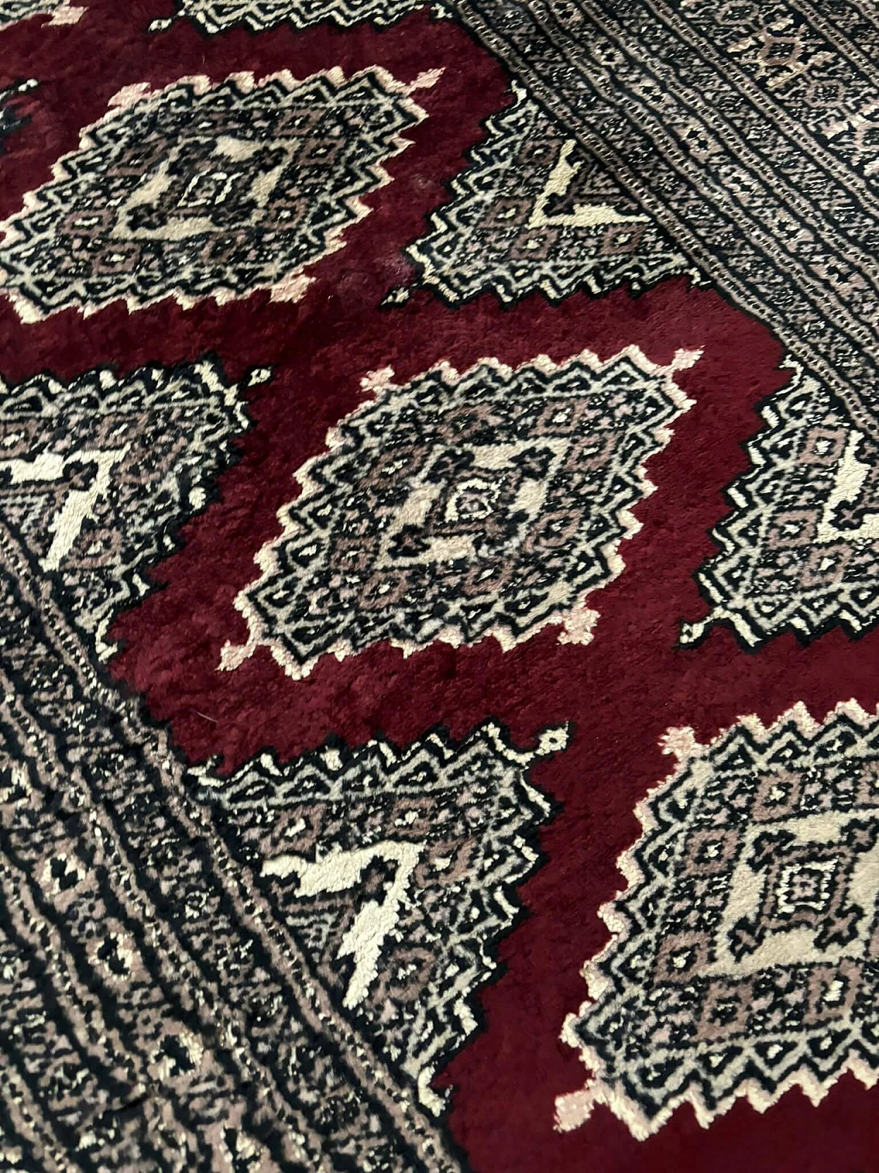 Bukara Pakistani carpet in pure wool, 1980s 7