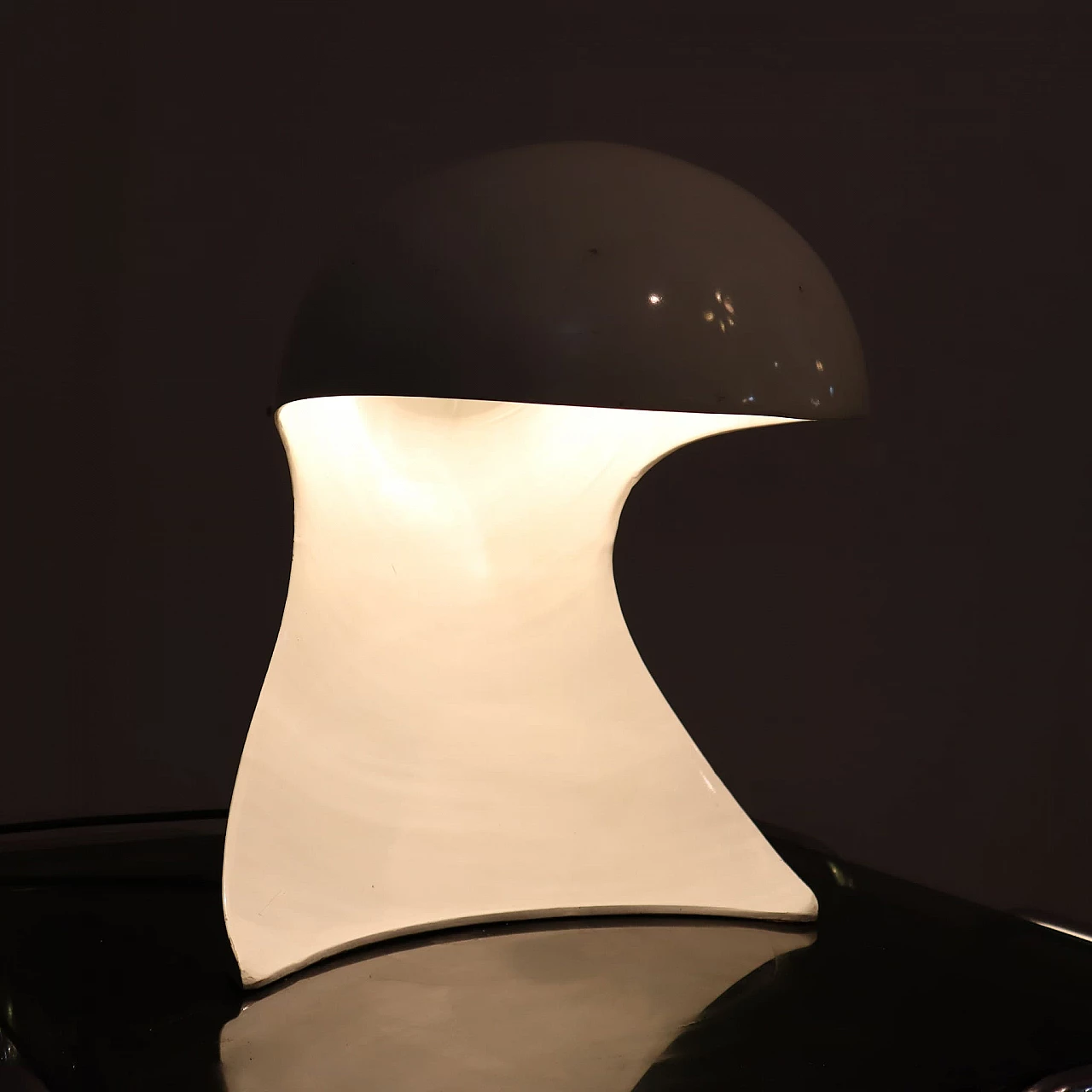 Lampada da tavolo Dania di Dario Tognon e Studio Celli per Artemide, anni '70 1