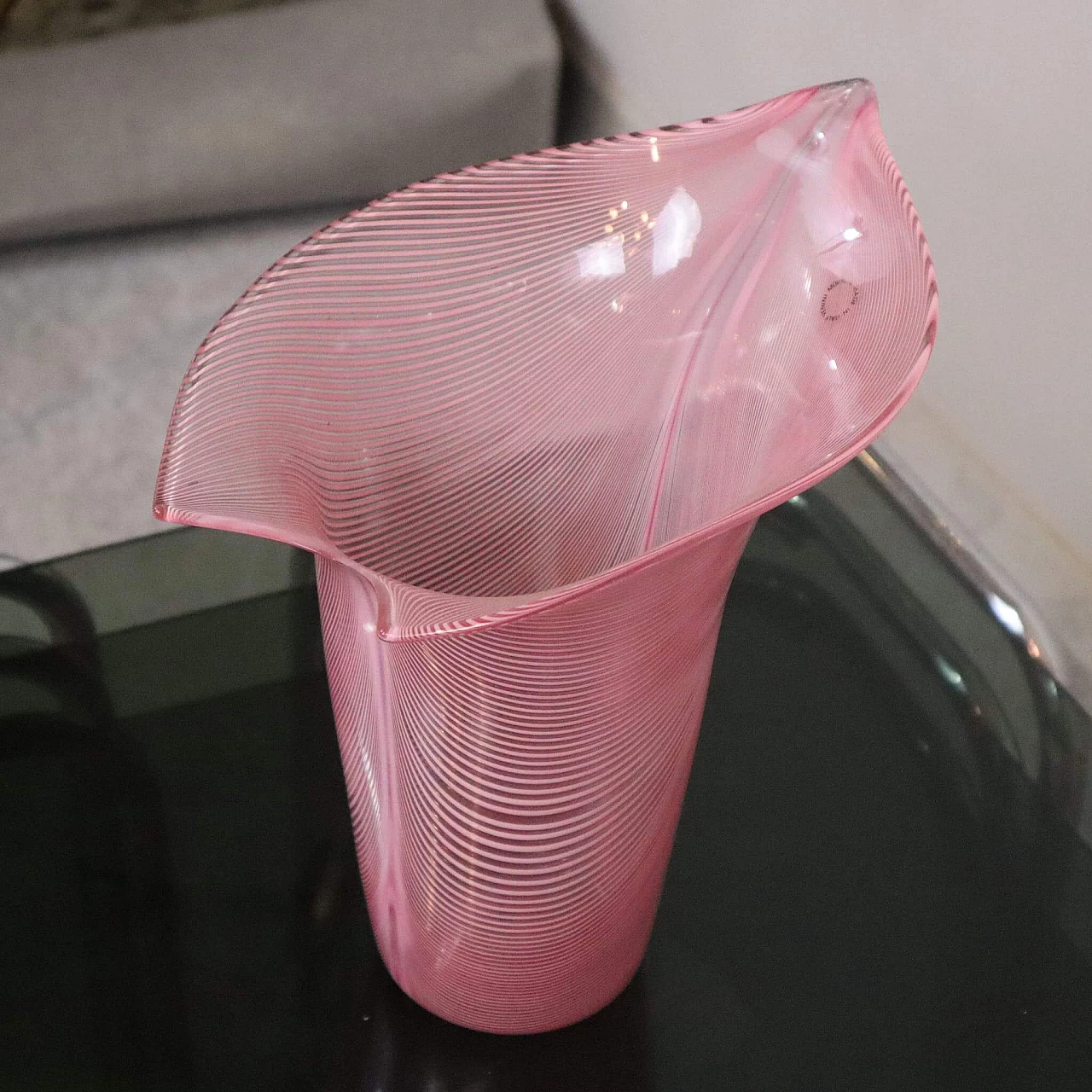 Vaso in vetro di Murano rosa filigrana Venini, firmato, anni '80 3