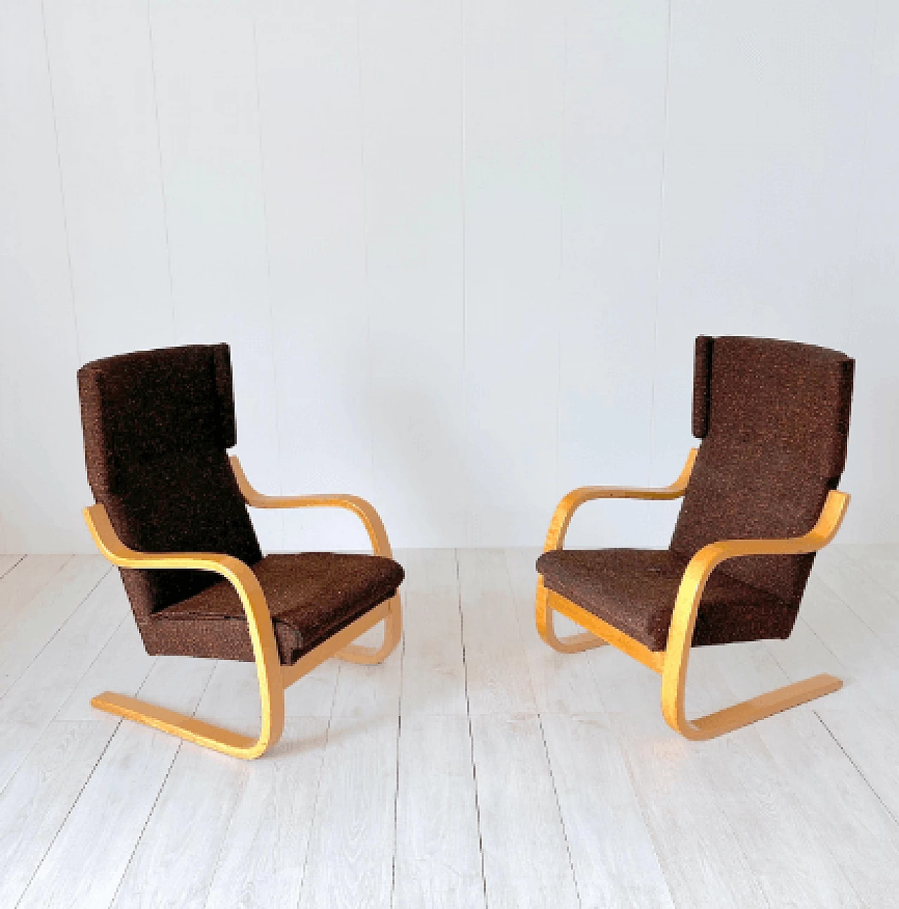 Pair of Wingback 401 armchairs by Alvar Aalto for Artek, 1970s 2