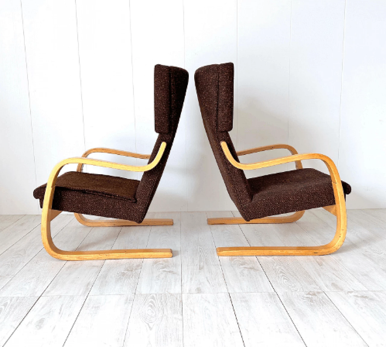 Pair of Wingback 401 armchairs by Alvar Aalto for Artek, 1970s 7