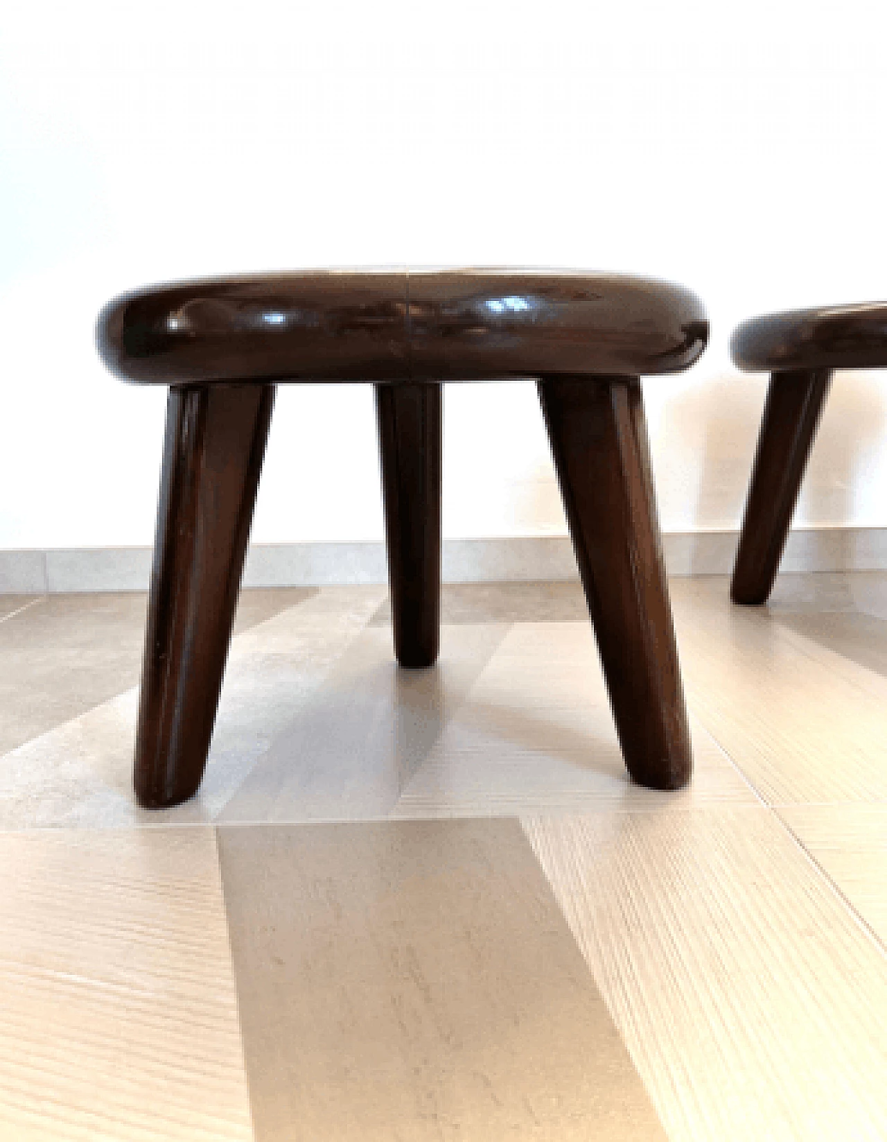 Pair of wood stools attributed to Vittorio Valabrega, 1940s 7